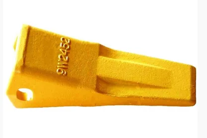 9W2452 Pośredni ząb łyżki w linii środkowej do gąsienicy